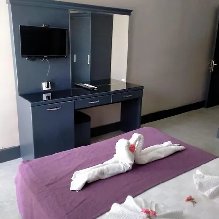 Apart Otel Golden Life *